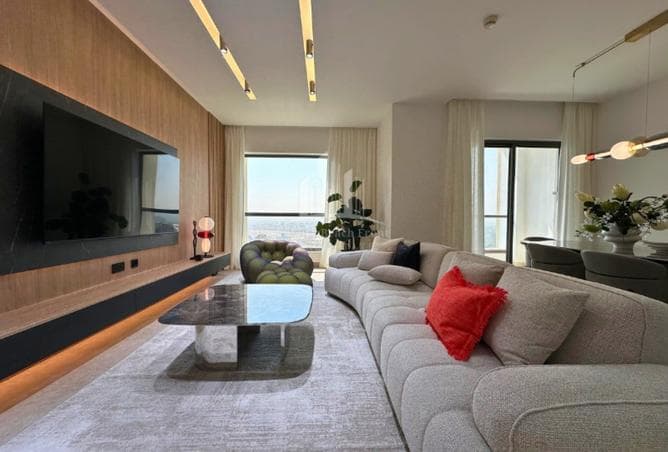 Luxury upgraded | Sea and Marina View | Vacant