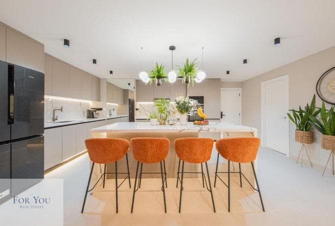 EXCLUSIVE 4BR | PRIVATE LOBBY | INDOOR GARDEN - Image 1