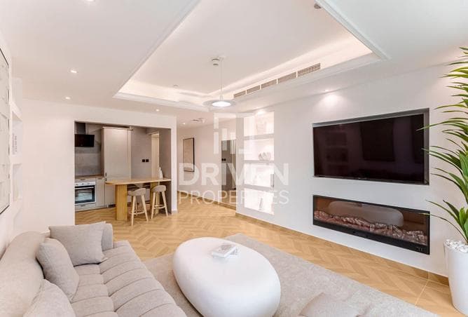 Fully Upgraded | Fully Furnished | Ready to move - Image 1