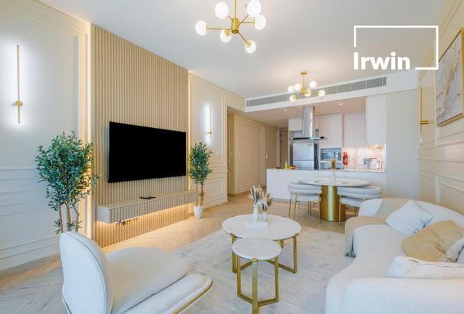 Fully Furnished And Upgraded I Vacant on Transfer