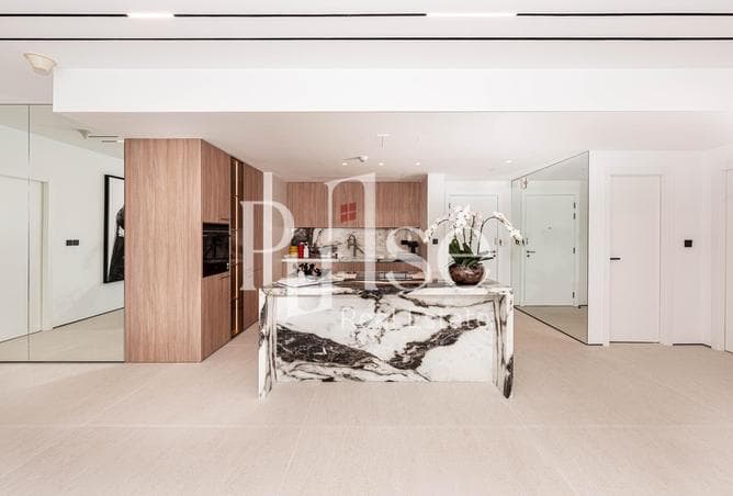 Premium Furnished 3BR | DIFC View | Exclusive - Image 1